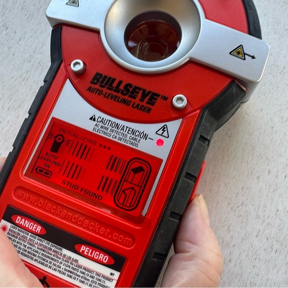 Black & Decker BullsEye Auto-Leveling Laser with Case BDL190S - Picture 3 of 15